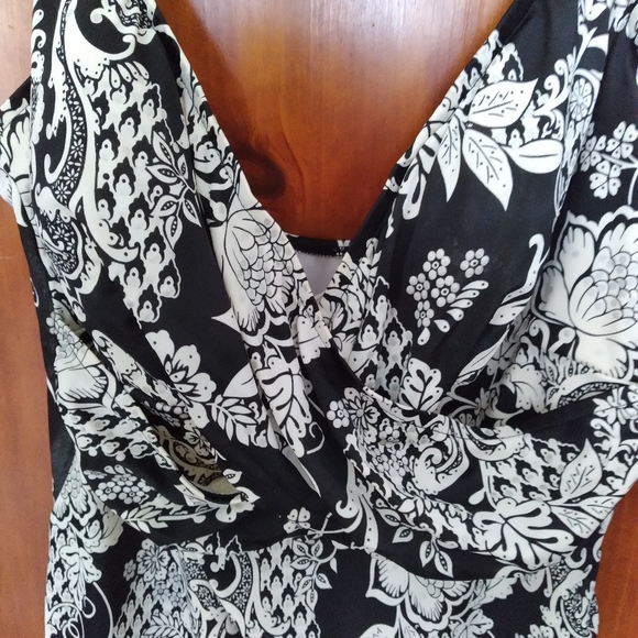 Womens One Piece Swim Suit Size 20 - Picture 2 of 6